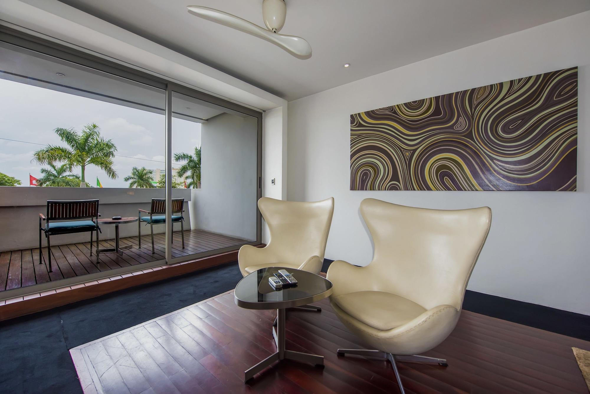 The Quay Boutique Hotel Phnom Penh Extérieur photo