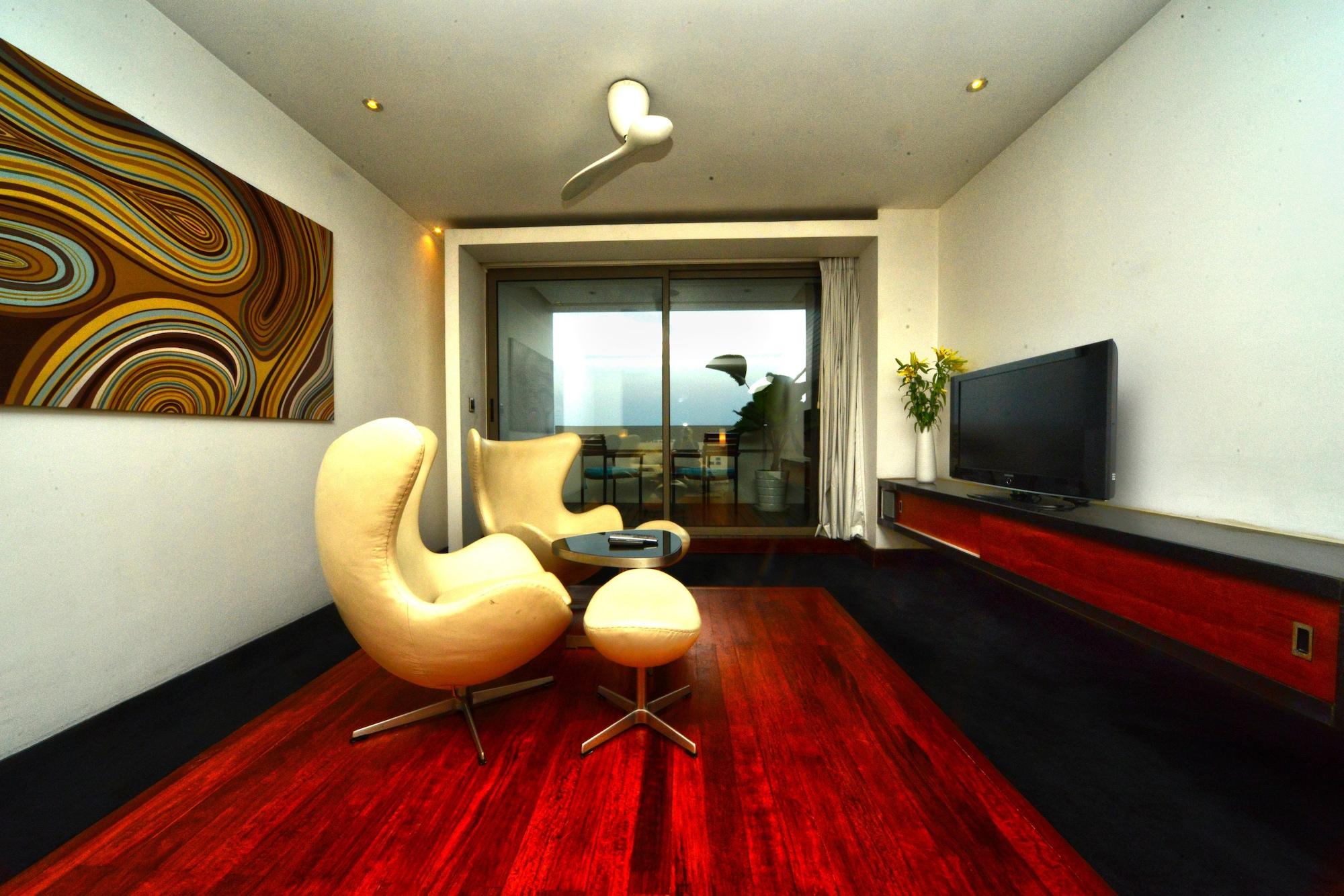 The Quay Boutique Hotel Phnom Penh Extérieur photo