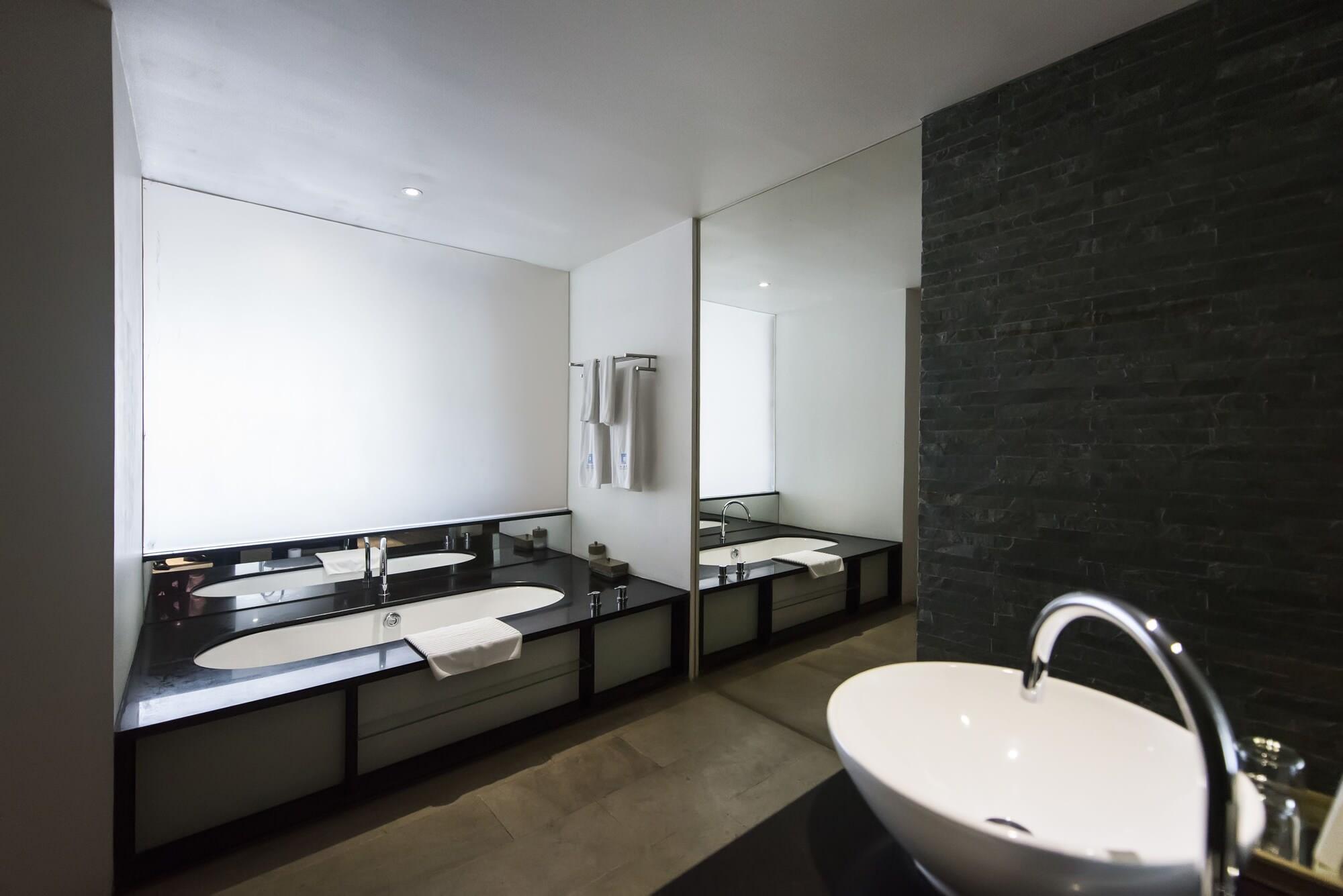 The Quay Boutique Hotel Phnom Penh Extérieur photo