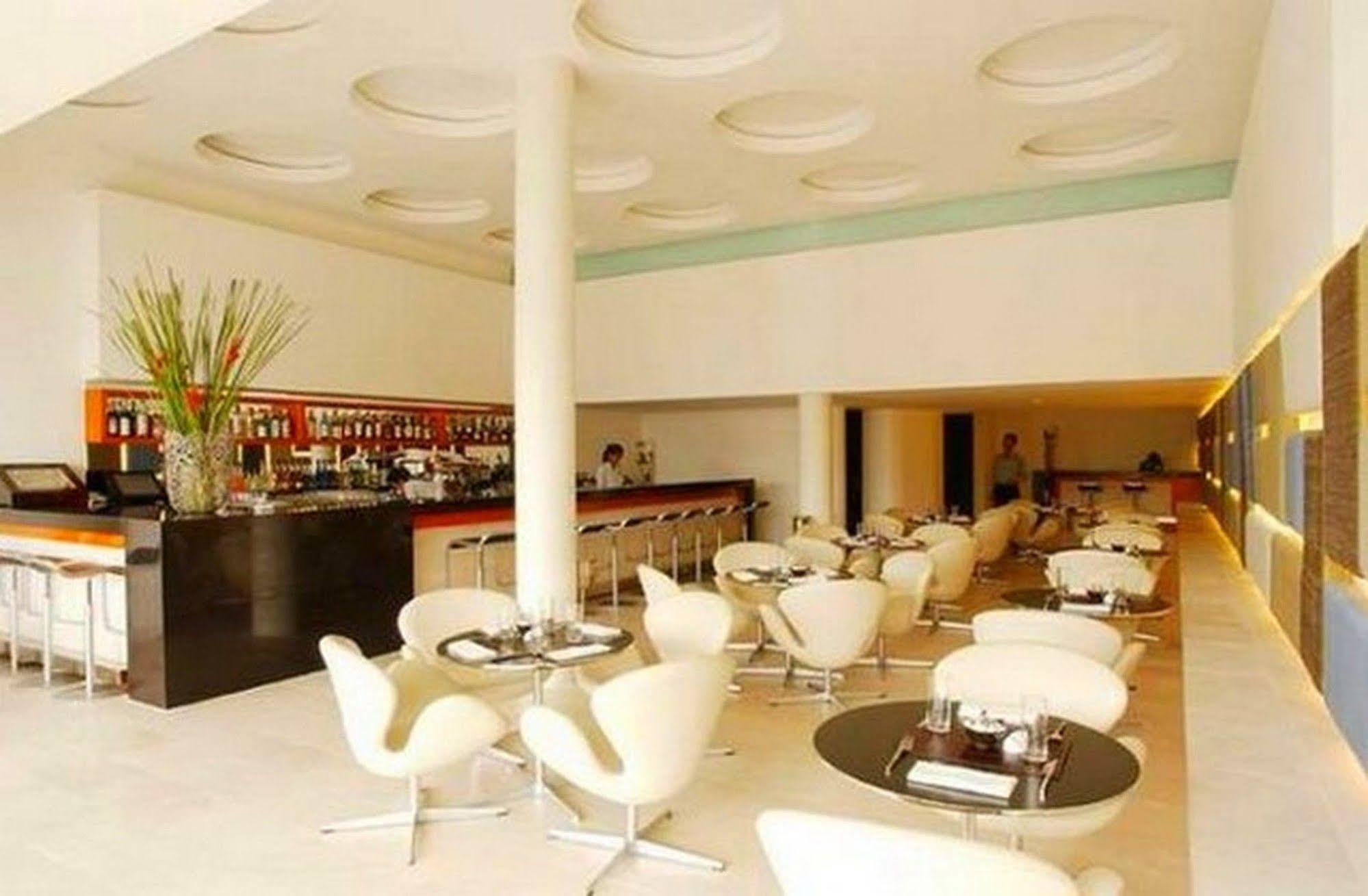 The Quay Boutique Hotel Phnom Penh Extérieur photo