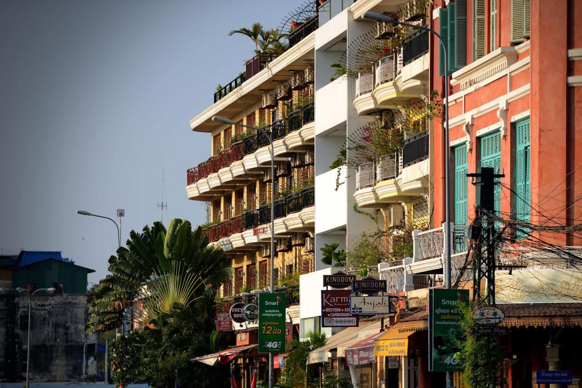 The Quay Boutique Hotel Phnom Penh Extérieur photo